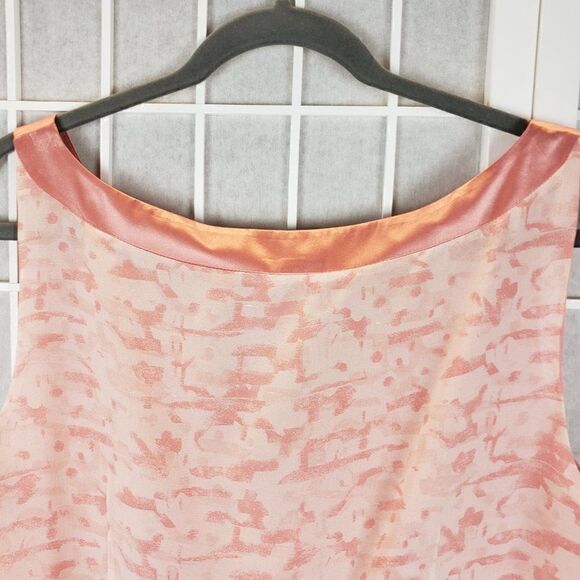 Ann Taylor Sleeveless V-neck Floral Sleeveless Top Size XL - Picture 7 of 8